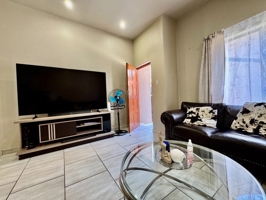 2 Bedroom Property for Sale in Baillie Park North West